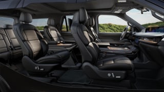 2025 Lincoln Lincoln Navigator Internal Image 1